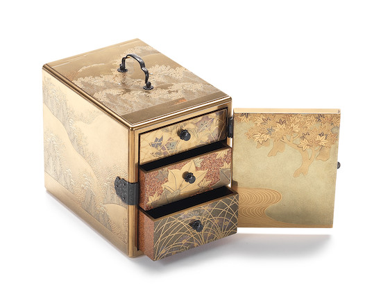 Chest, Chest with three drawers, the outside is decorated with