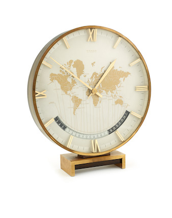 Bonhams : HORLOGE DE TABLE A FUSEAUX HORAIRES DU MILIEU DU 20EME SIECLE EN  LAITON VERNI A mid 20th century lacquered brass world time clock Kienzle