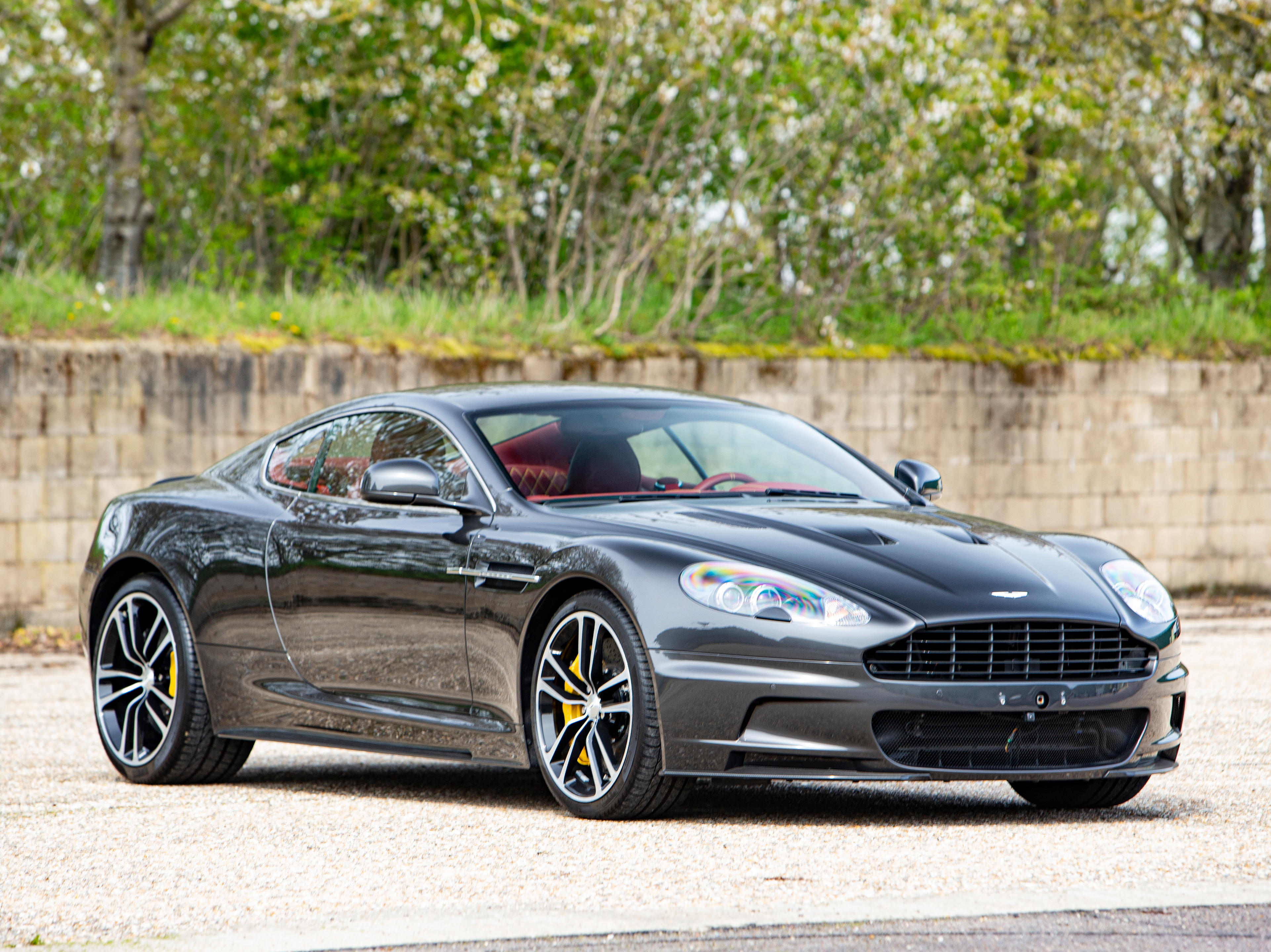 Aston Martin DBS Ultimate Interieur