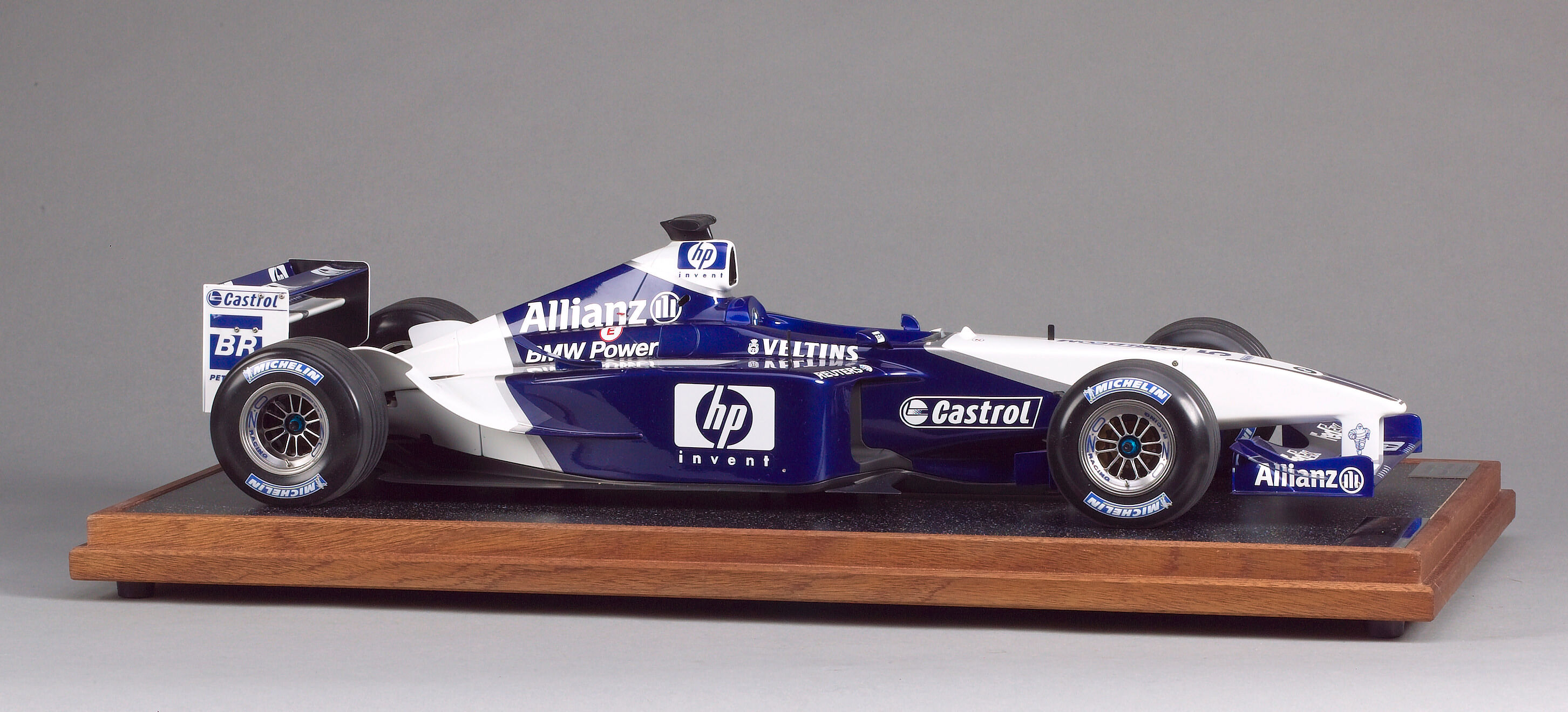 Bonhams Cars : A 1:8 scale 2002 Williams-BMW FW24 by Amalgam models,
