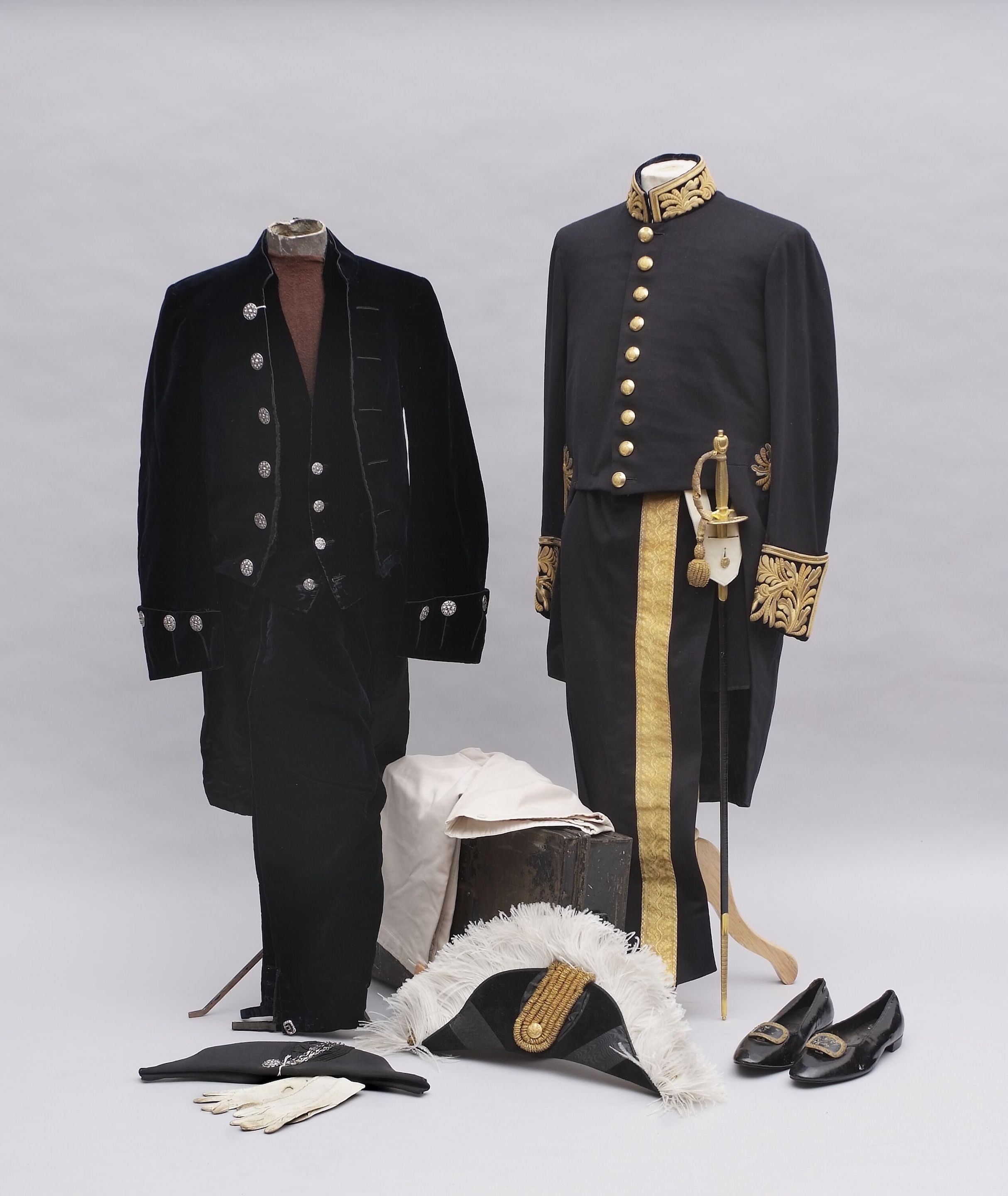 Bonhams : A Privy Counsellor's Levee Dress Uniform