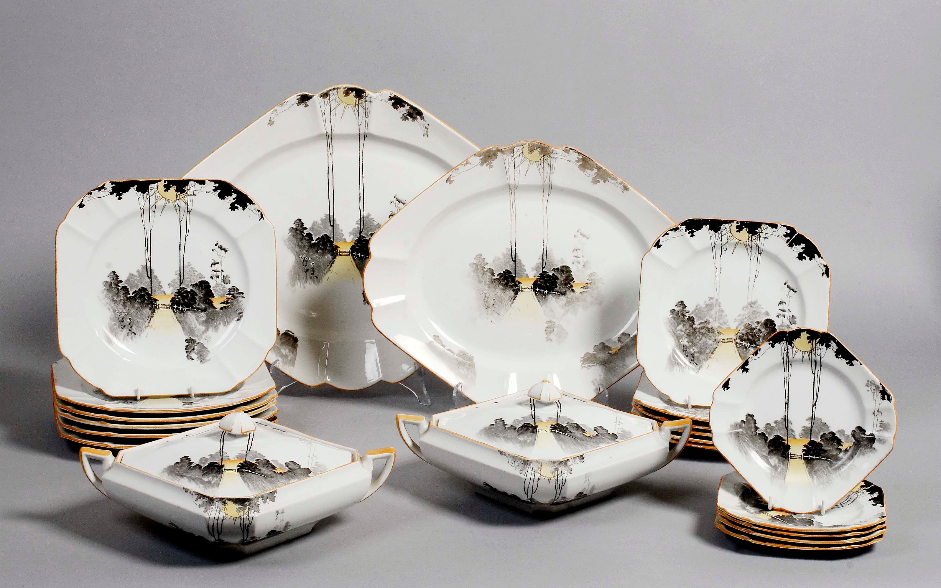 Shelley ／サンライズ＆トールツリー.クリーマー＆シュガーボウル Bonhams : A part Shelley tall trees and sunrise pattern dinner