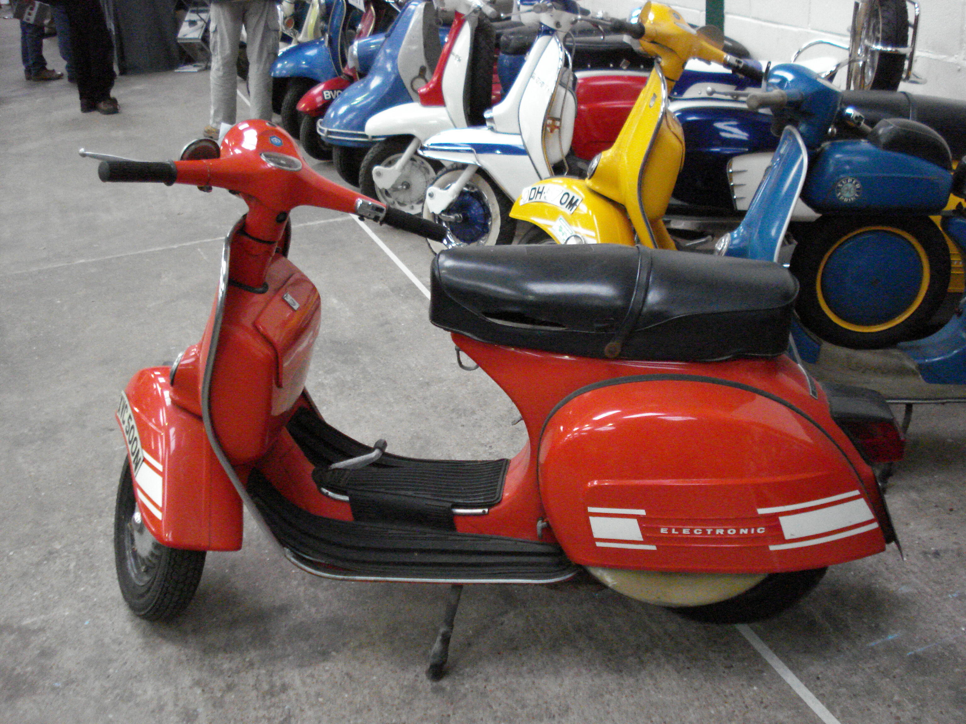 パーツカタログ VESPA sprint GL150ラリー200 PIAGGIO パーツカタログ VESPA sprint GL150ラリー200 PIAGGIO VESPA 200