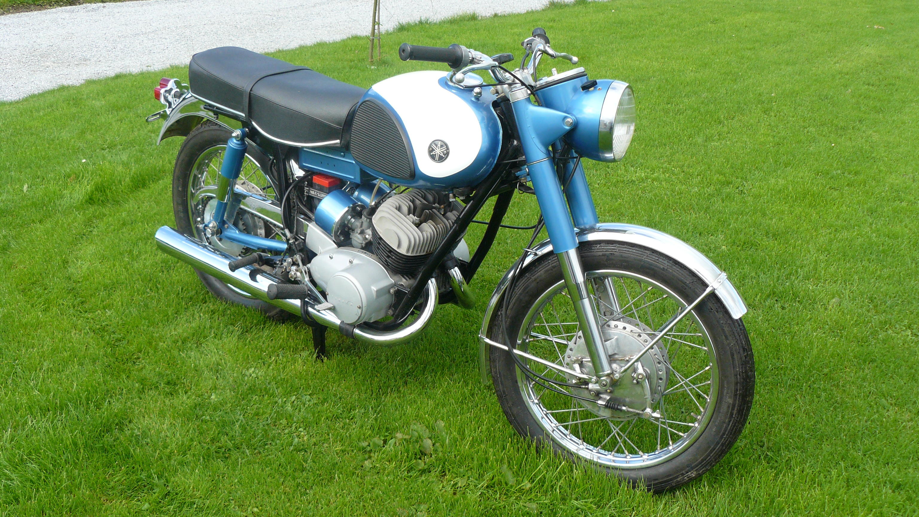 Bonhams Cars : 1963 Yamaha 246cc YDS2 Frame no. Y14 13289 Engine no.  D6-13289