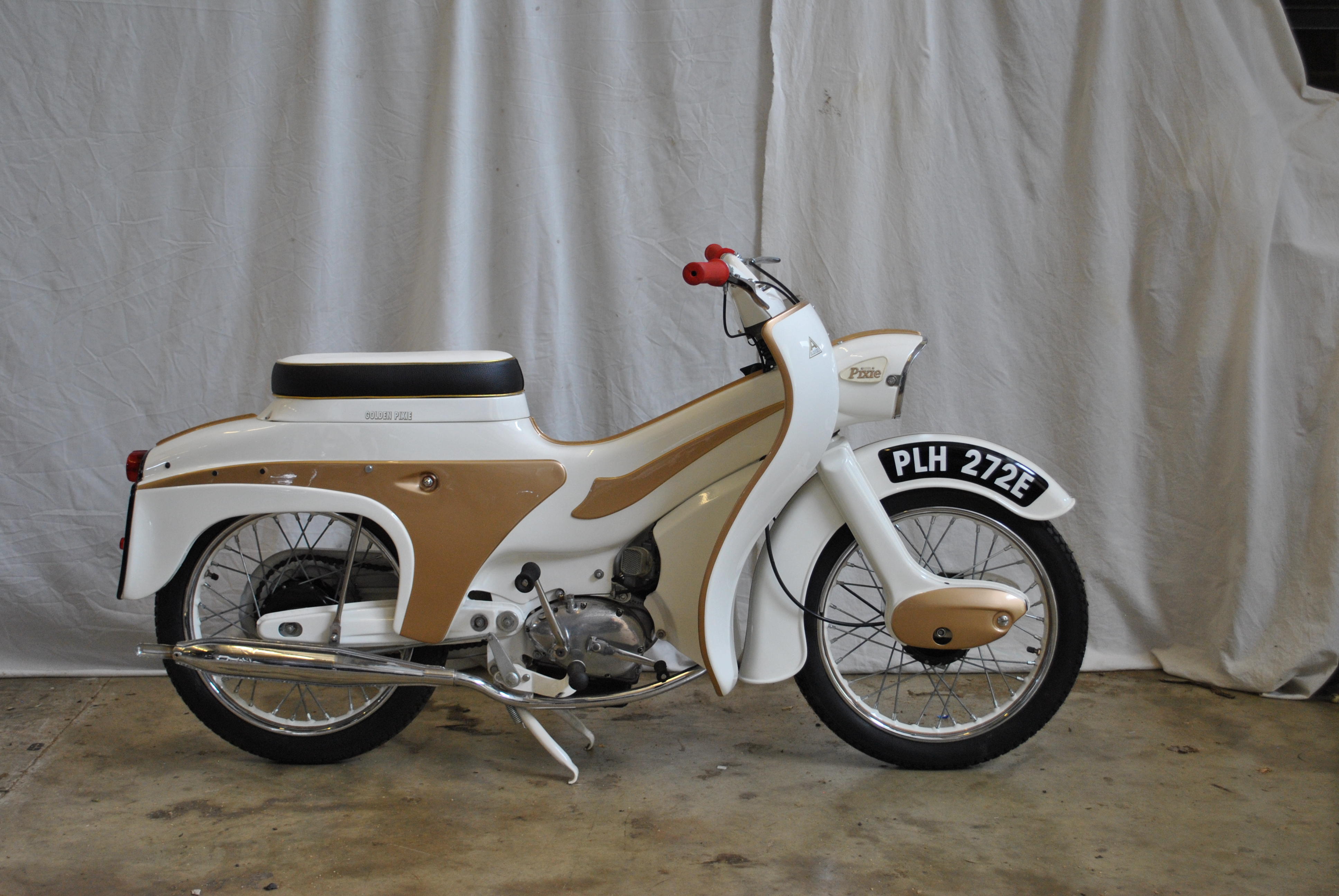 【中古】 Child Actor / Victory Bonhams Cars : 1965 Ariel 49cc 'Golden' Pixie Frame no