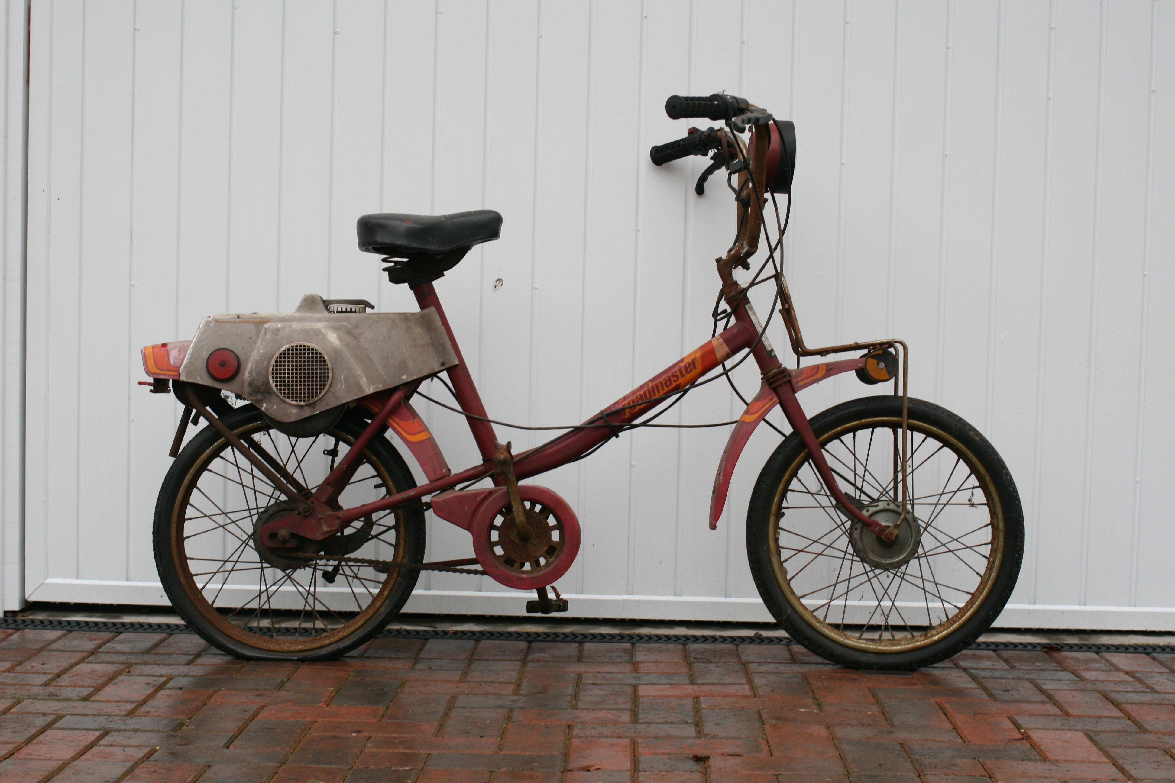 Amf roadmaster store moped