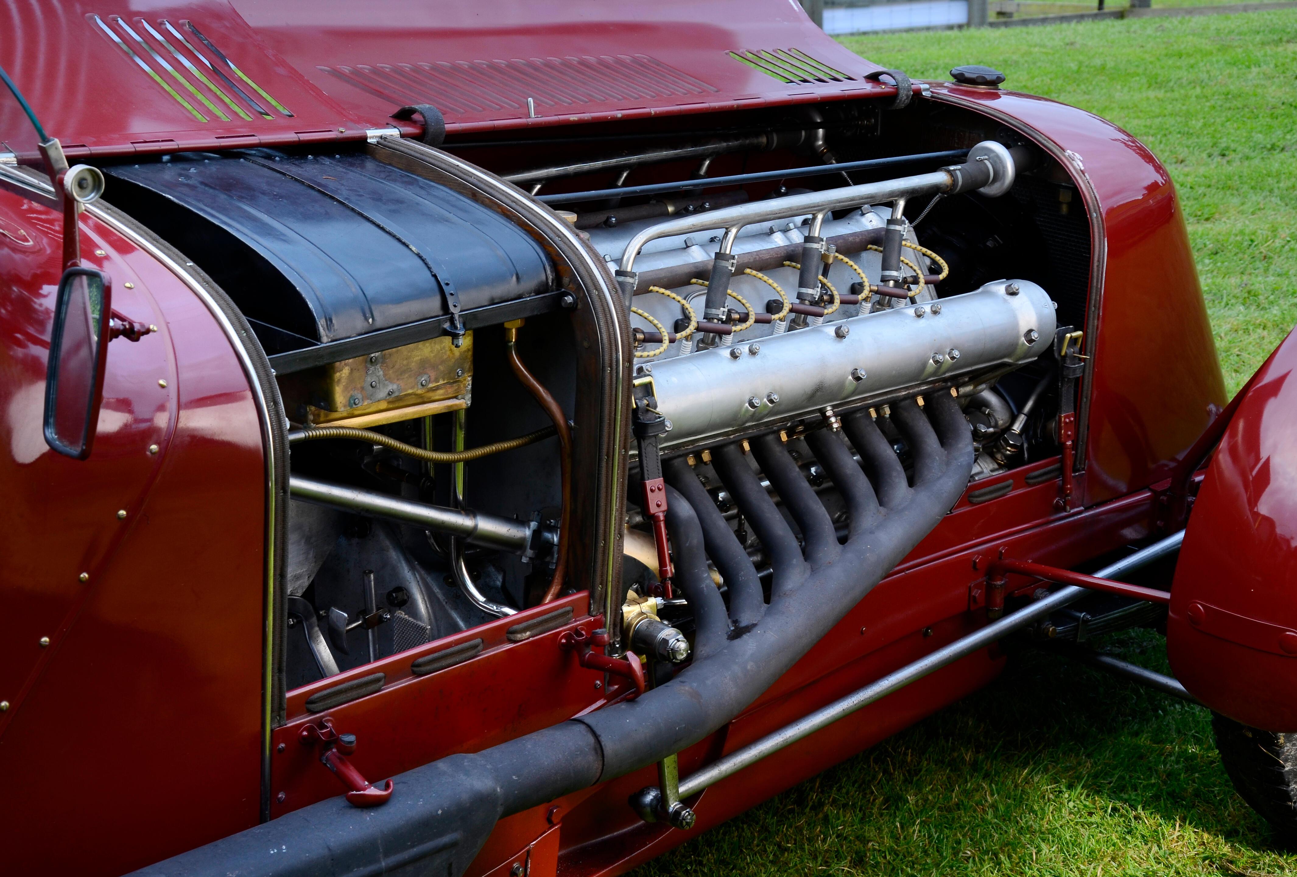 https://img1.bonhams.com/image?src=Images/live/2012-08/07/8615756-2-36.jpg