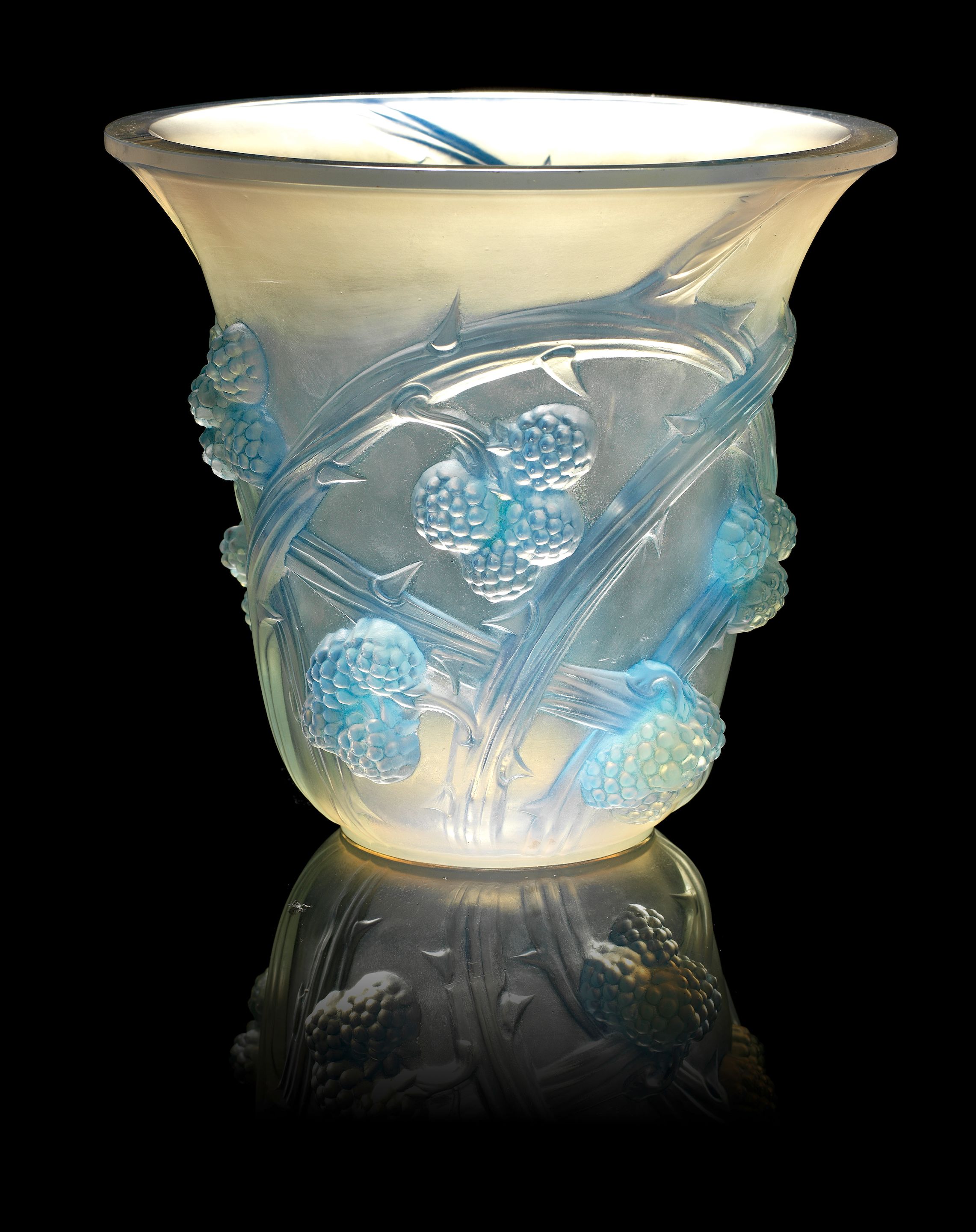 Bonhams René Lalique (18601945) 'Mûres' a Vase, design 1930