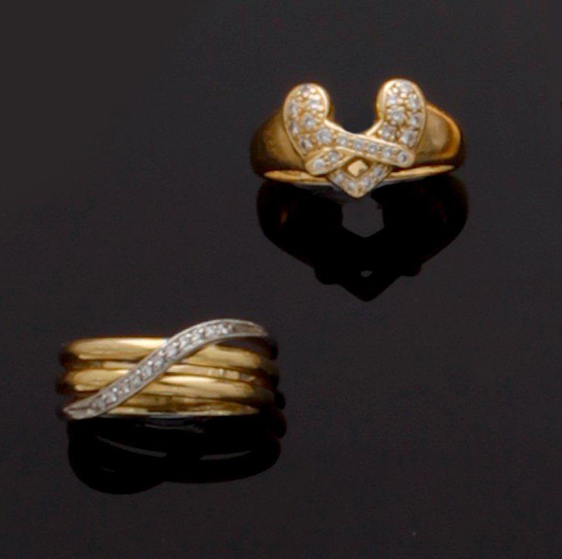 9ct gold hug discount ring