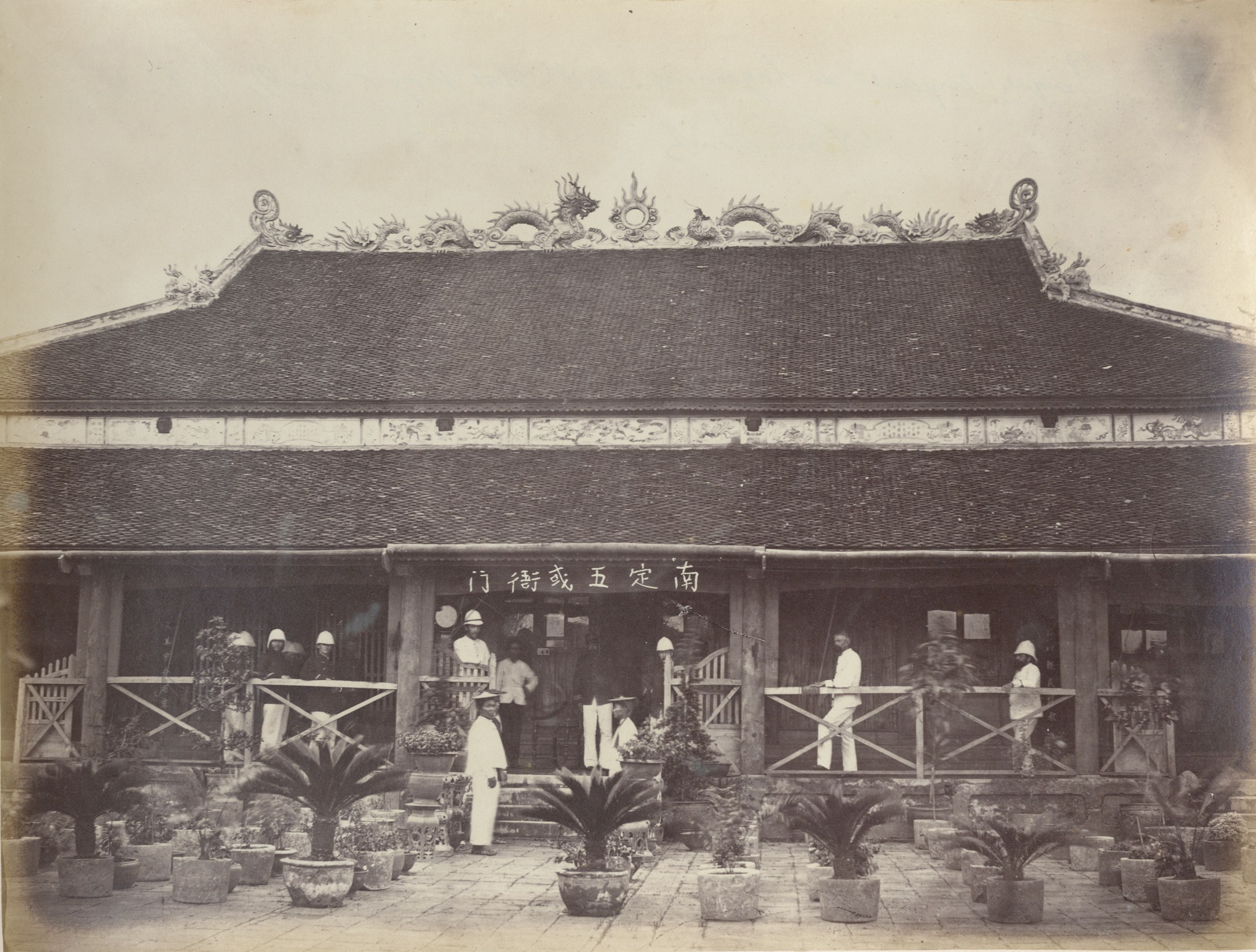 Bonhams : INDO-CHINA - VIETNAM Album of views and groups in French ...