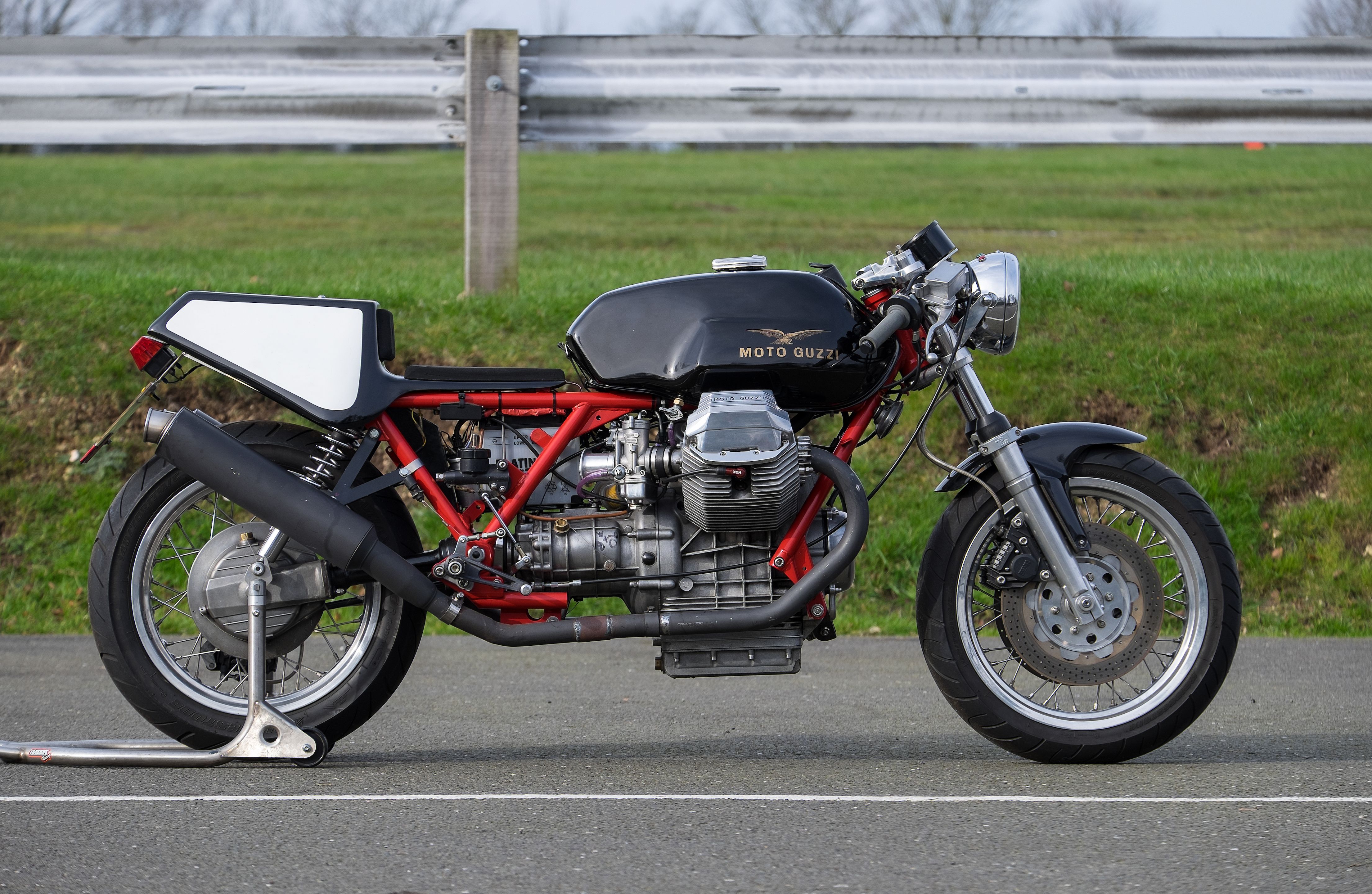 Bonhams Cars 1984 Moto Guzzi 850cc Le Mans III Café Racer Frame - Main Image