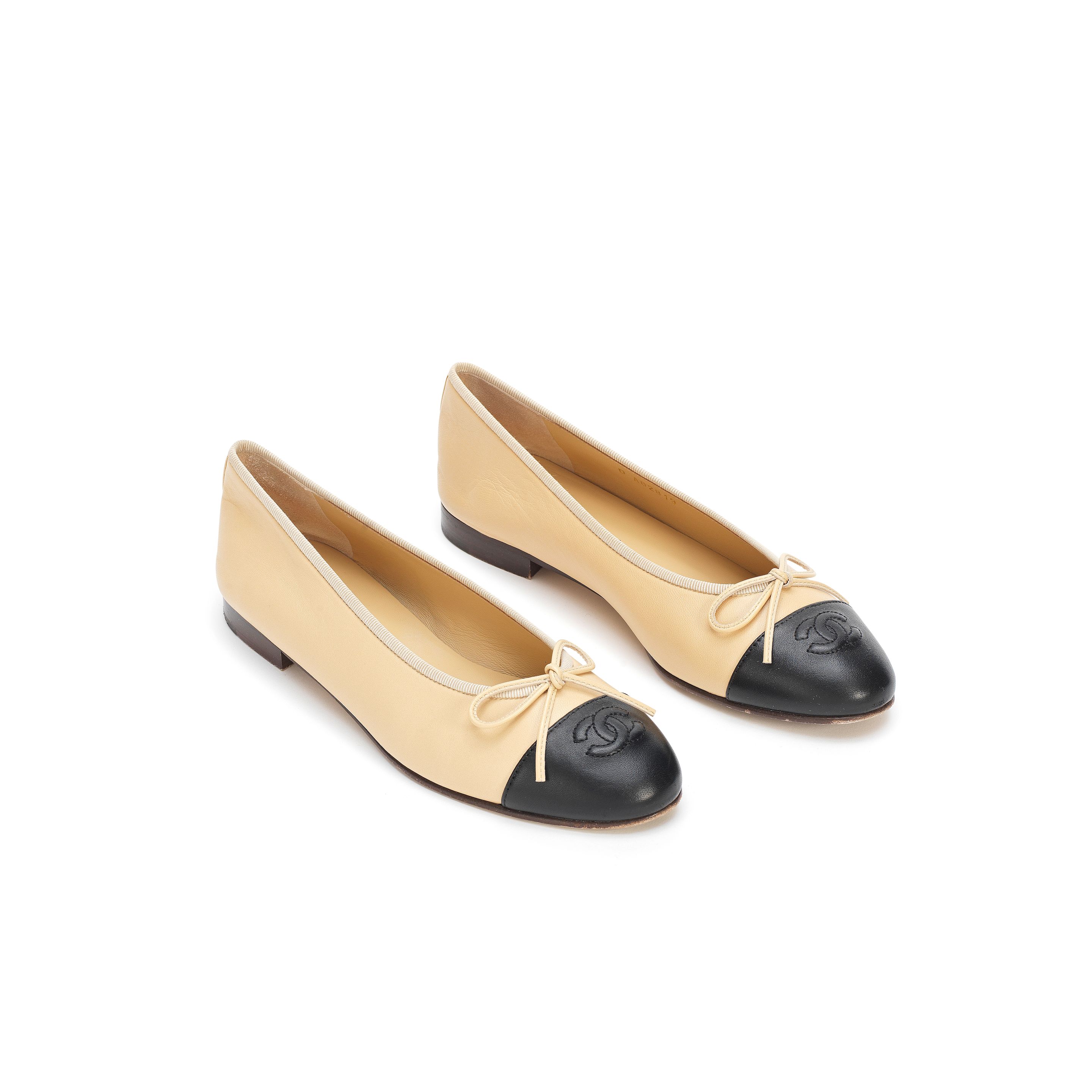 chanel flats black and beige