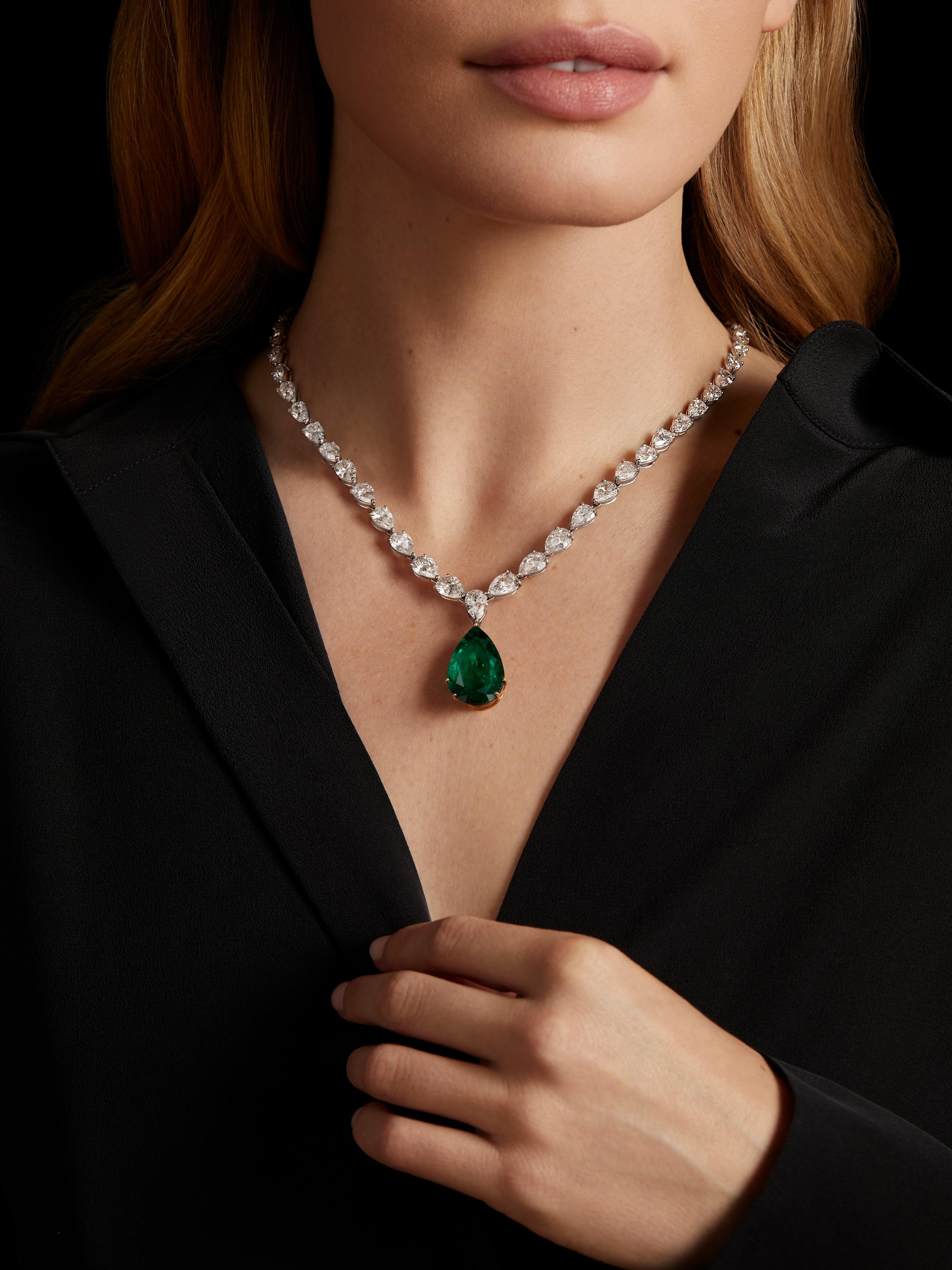 Graff hot sale emerald necklace