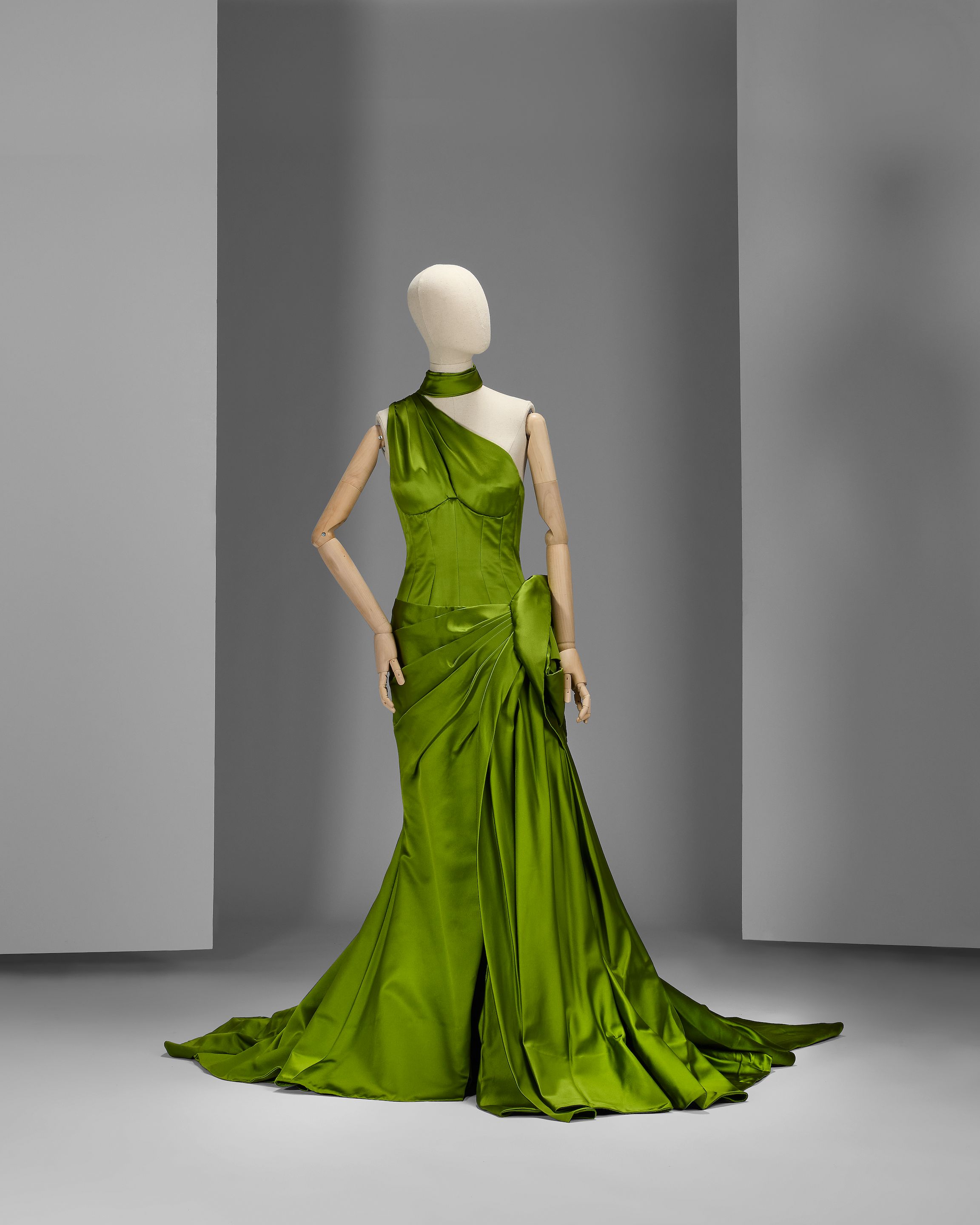 Ralph & Russo Haute Couture: an Apple Green Silk Gown Custom Made